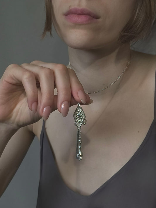 LUCKY CHARM Ruth